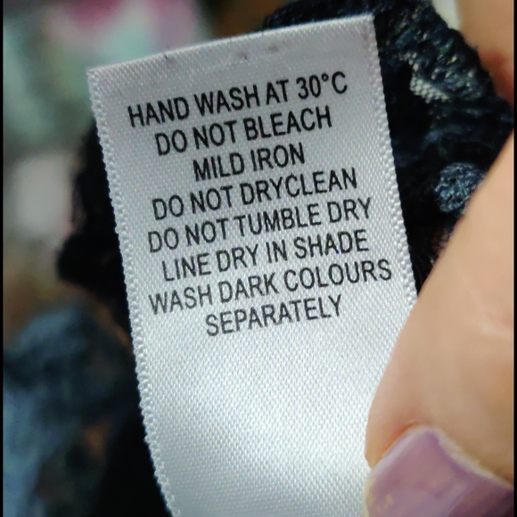 *💖 2/$15 or 4/$25, Embroidered design on a mesh fabric - Picture 6 of 6